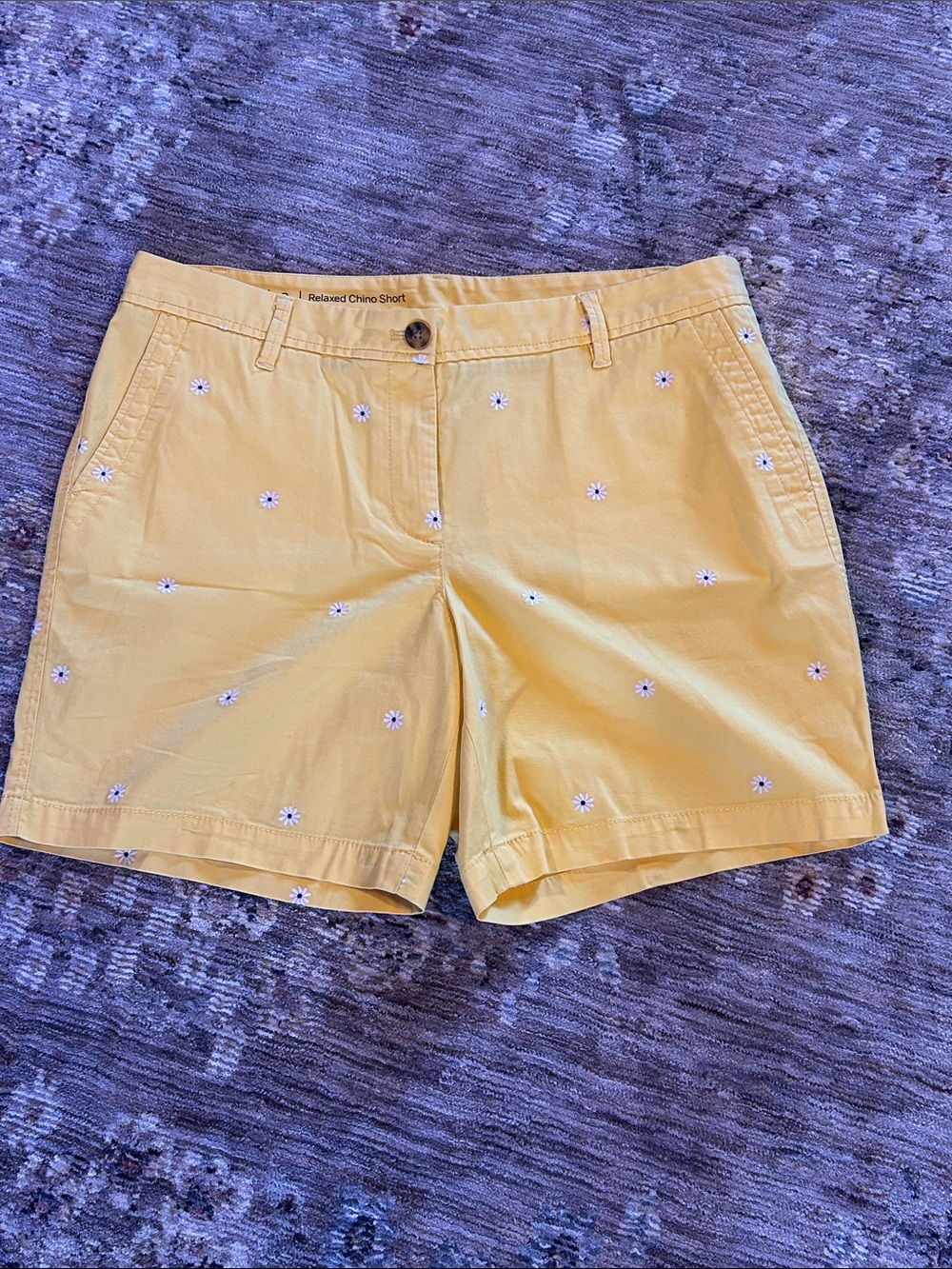 Talbots Cottagecore Summer Yellow Embroidered Daisy Relaxed Fit Chino Shorts | 8